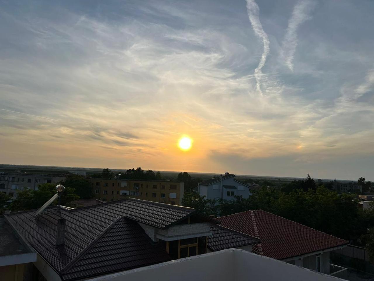 Vila Kasemi Fier Buitenkant foto